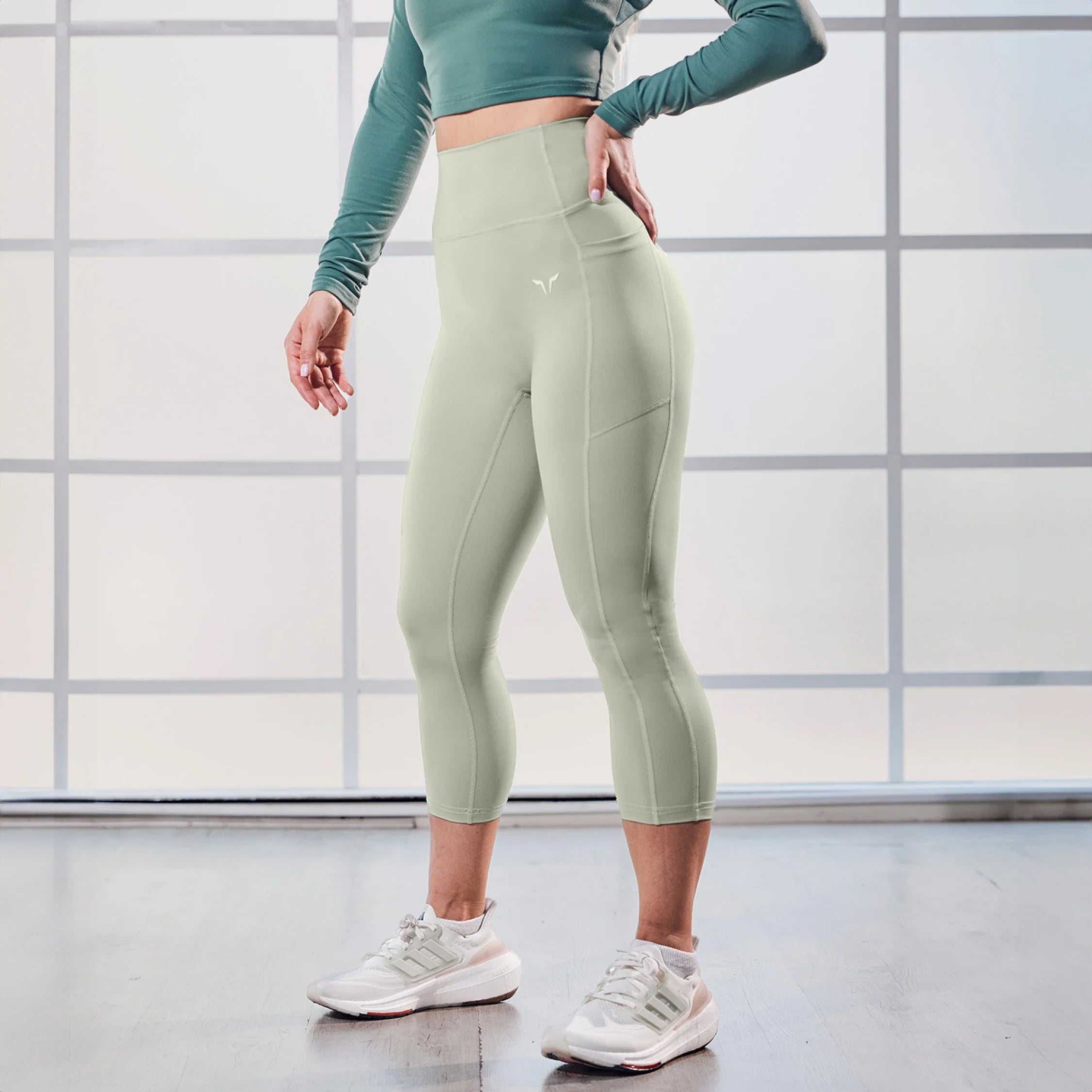 Warm and substantial Essential ACT Leggings 21" 2.0 - Desert Sage