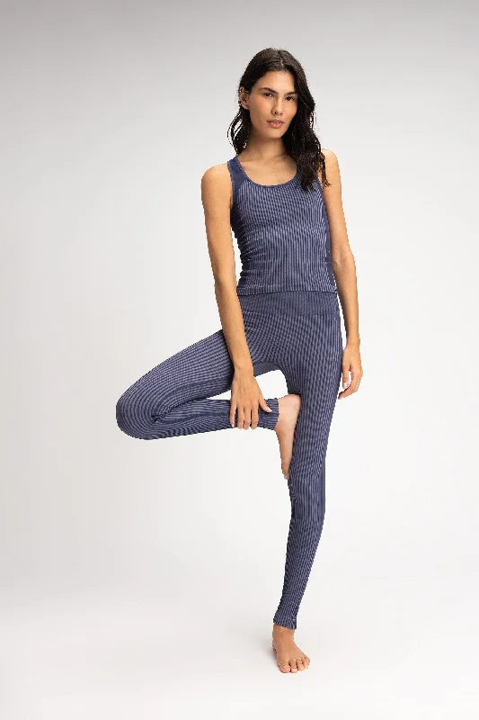 Relaxed Fit Multi Rib Seamless Leggings