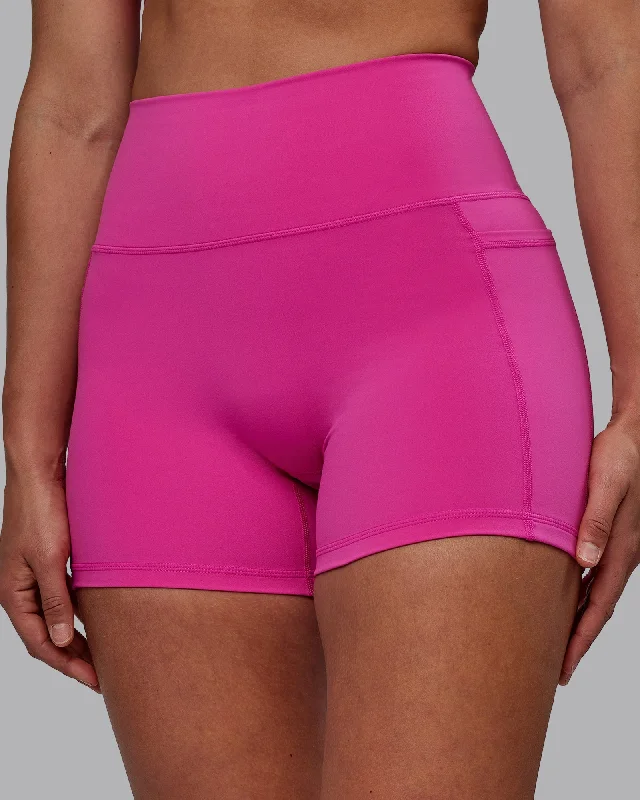 Minimal Comfort Fusion X-Shorts with Pockets - Fuchsia Pink