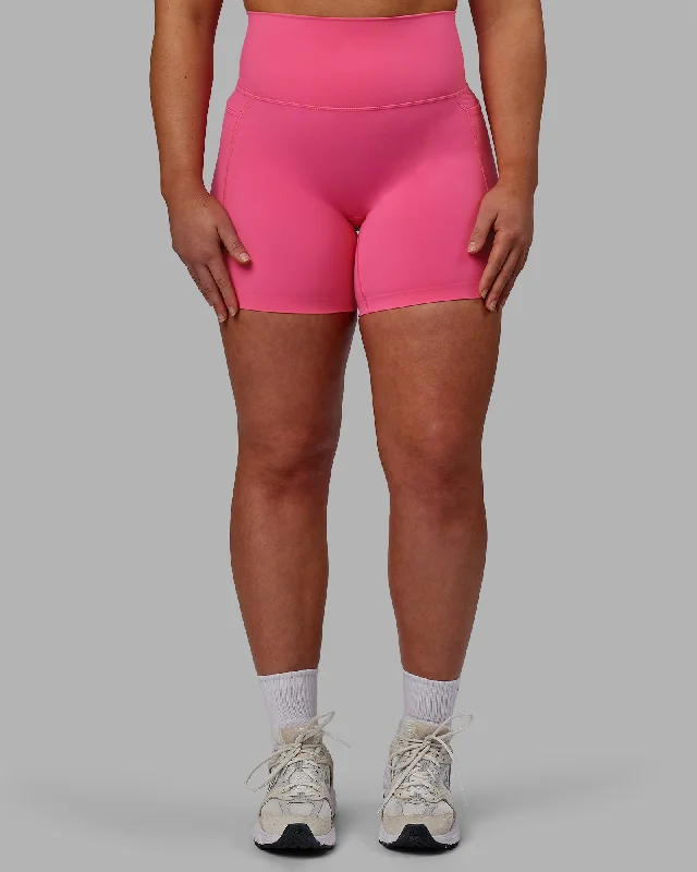 Comfortable Jackets Elixir Mid Shorts With Pockets - Carmine Rose