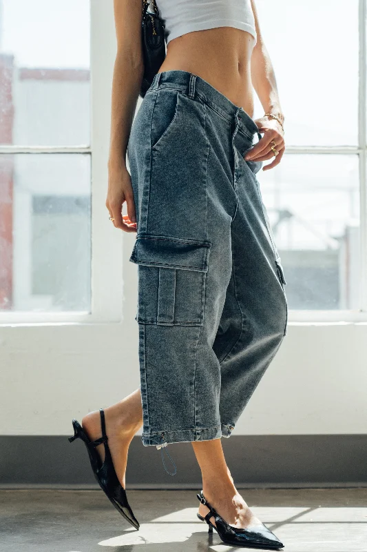 Fresh And Elegant Crop Parachute Cargo Pant - Medium Indigo