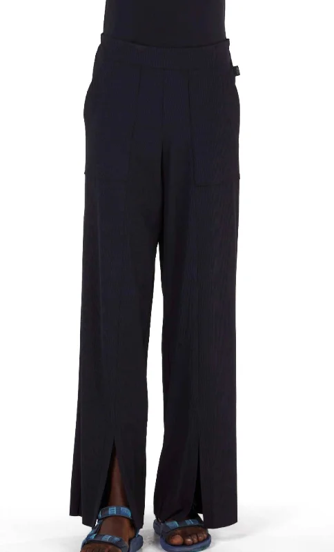 Independent design Alel Pants In Black