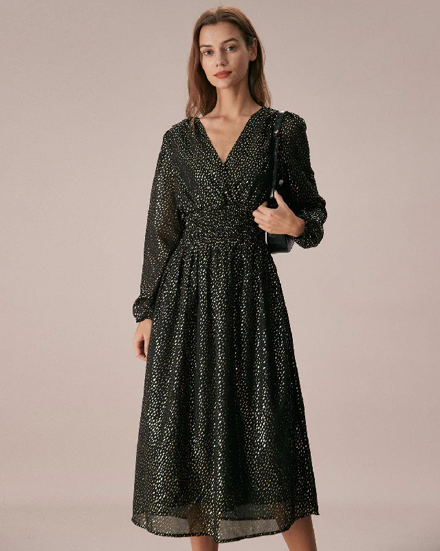 New Autumn And Winter Styles The Black V Neck Shirred Overlapping Midi Dress