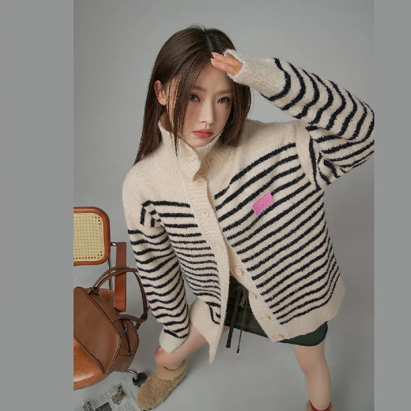 Elegant Comfort Oversized Cosy Button Striped Cardigan