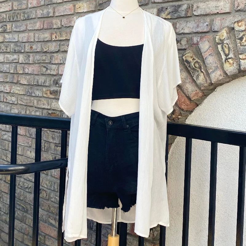 End Of The Year Bree Knot Back Kimono White