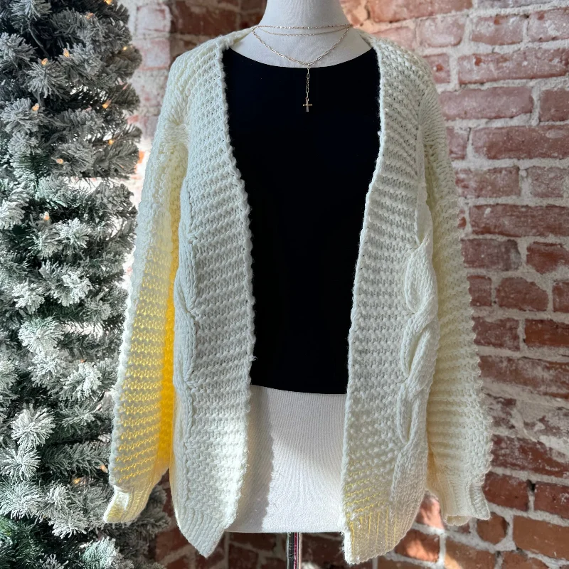 Floral Prints Calista Chunky Knit Cardigan Cream