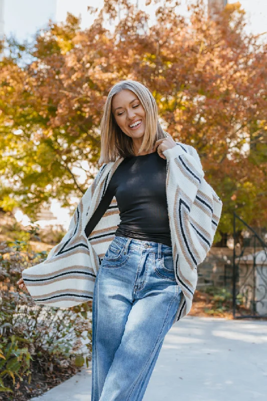 Stylish Wear King Street Shrug Cardigan