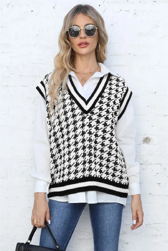 Effortless Comfort Ribbed V-Neck Sleeveless Sweater