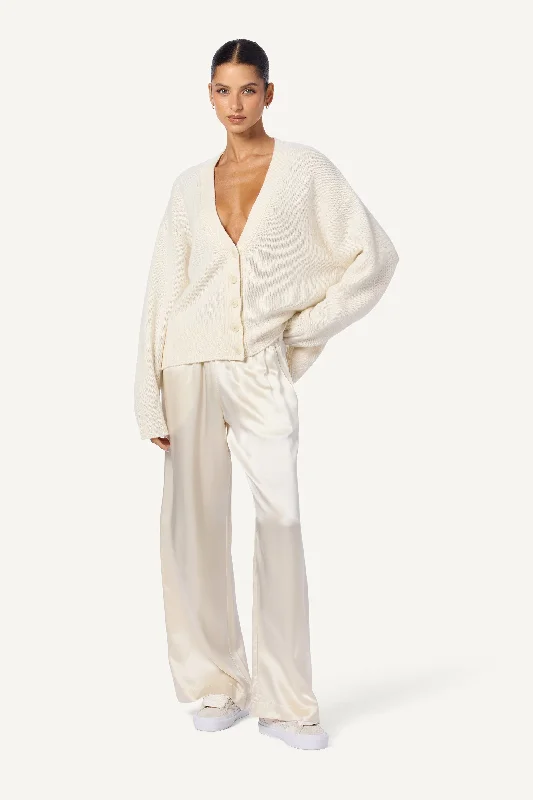 Warm and substantial TISCH RELAXED CASHMERE CARDIGAN | GARDENIA