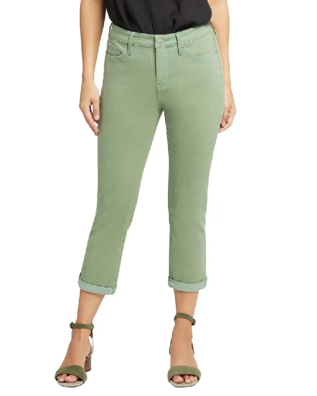 Street Style NYDJ Chloe English Ivy Capri Jean
