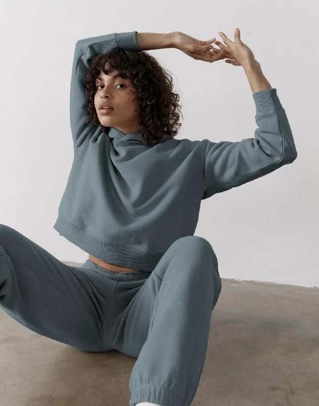 Retro Fashion The Womens Pullover Crop Hoodie in Slate Grey