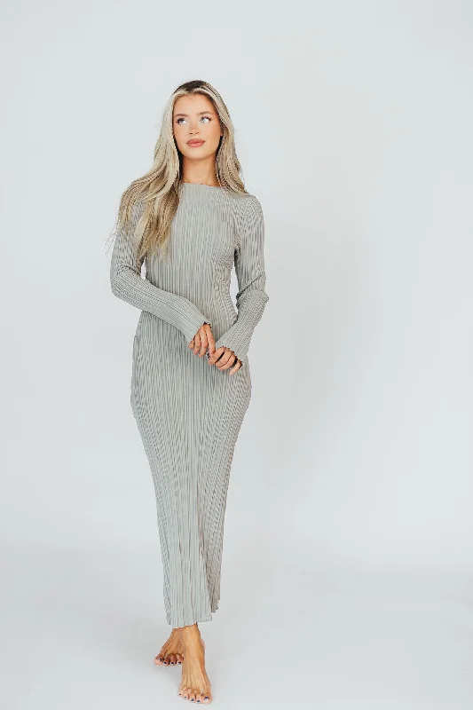 Leisure And Entertainment Allie Long Sleeve Ribbed Maxi Dress in Mint Sky Grey