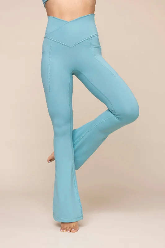 Cozy Fit Crisscross Hourglass® Flared Leggings with Pockets - Oasis
