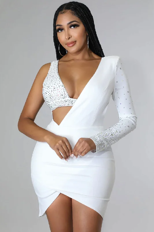 Cozy Pants Asymmetrical Crystal Bra Long Sleeve Cutout Bodycon Party Mini Dress - White