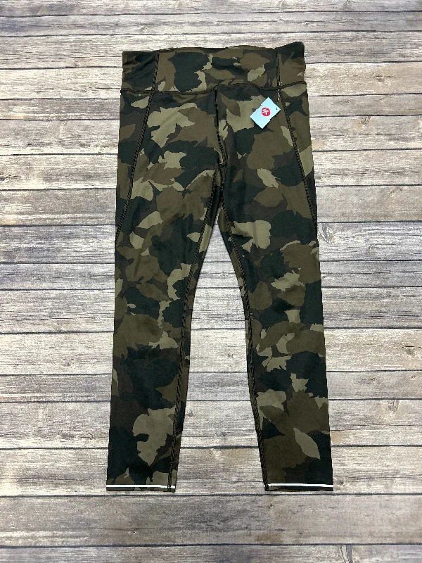 Lace Design Athletic Leggings By Athleta In Camouflage Print, Size: M