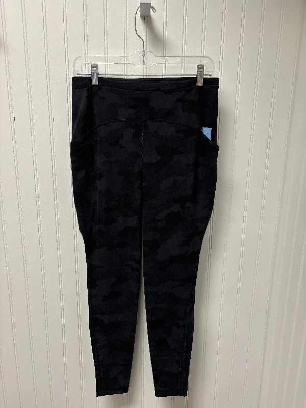 High-end Fashion Athletic Leggings By Lululemon In Camouflage Print, Size: M