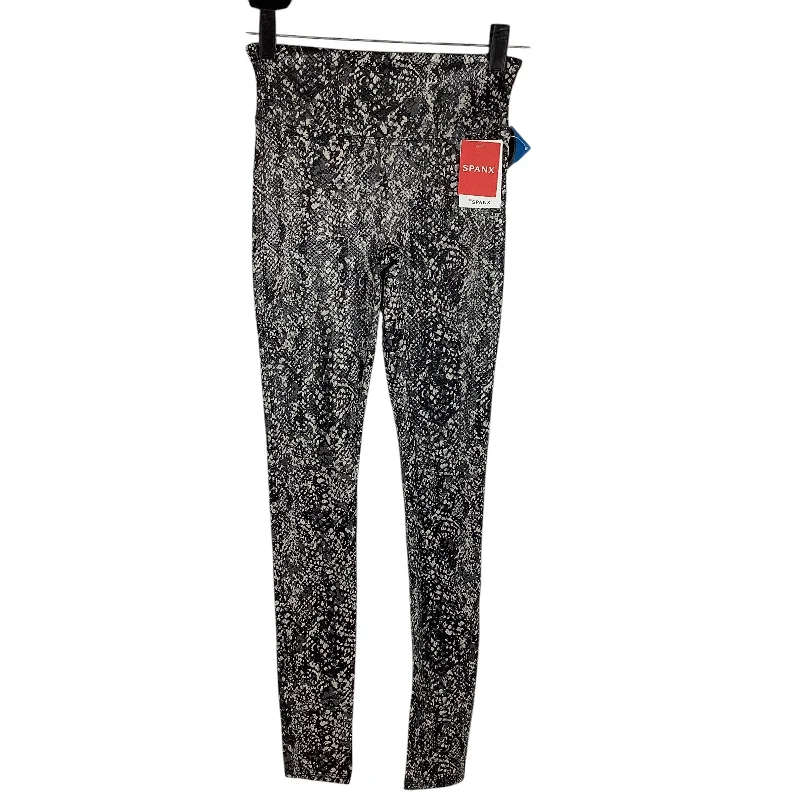 Exquisite Craftsmanship Athletic Leggings By Spanx In Snakeskin Print, Size: Xs