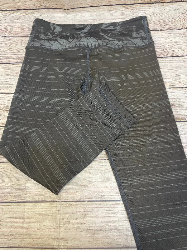 Exquisite Tailoring Athletic Leggings By Vuori In Striped Pattern, Size: S