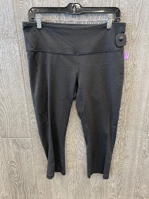 Quality Tailoring Athletic Leggings Capris By Lucy In Black, Size: L