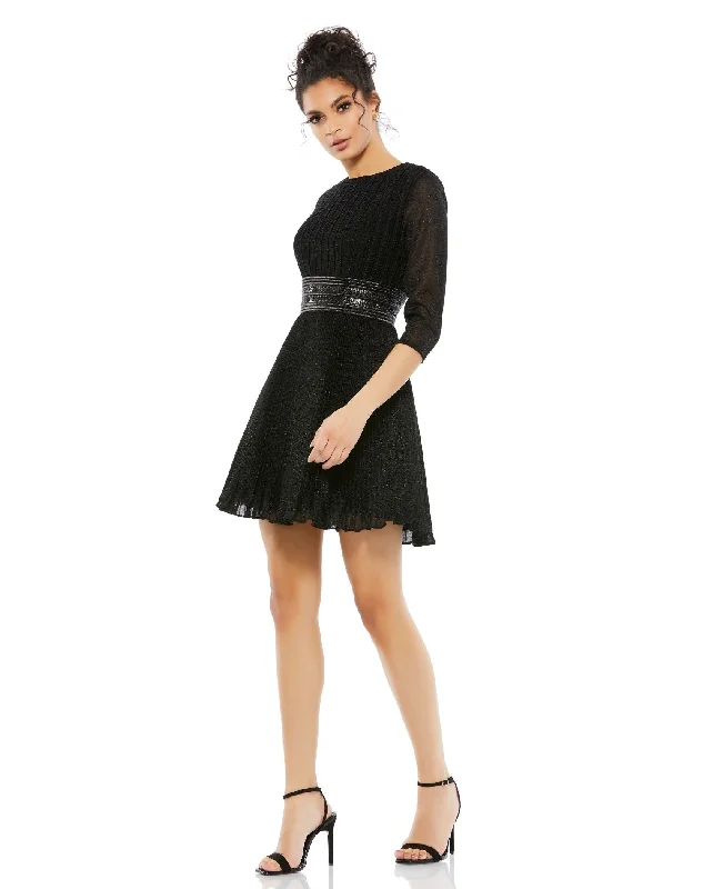 Stylish Ease Mac Duggal 30749