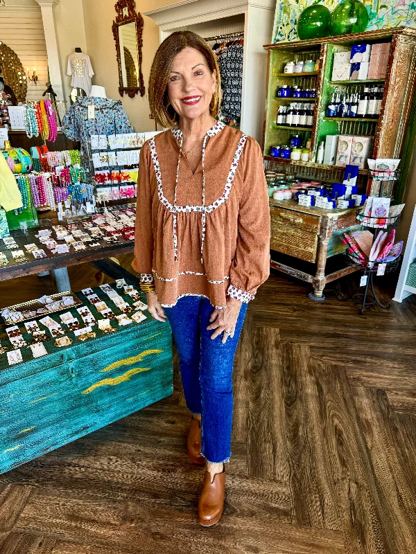 Effortless Wear Touch Of Flower Top: Caramel