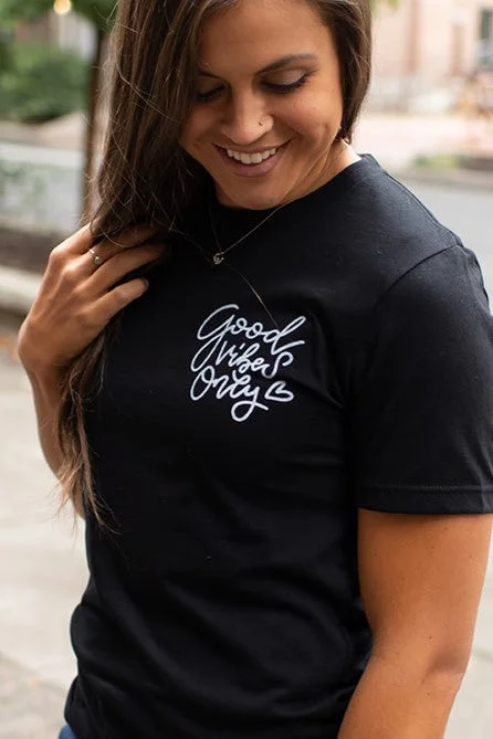 Simple Solid Color Black Good Vibes Only Graphic Tee (Unisex SM-2X)