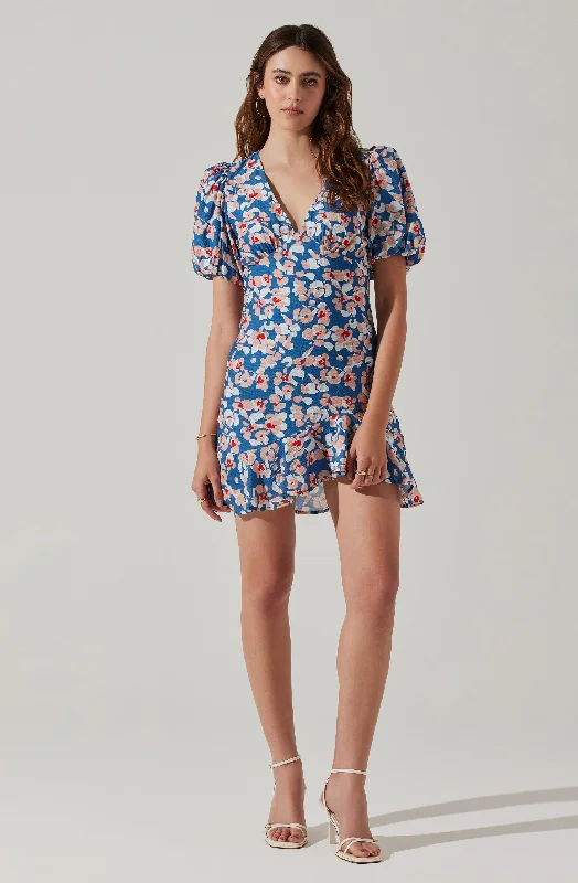 Practical Style Flutter Sleeve Cutout Floral Mini Dress