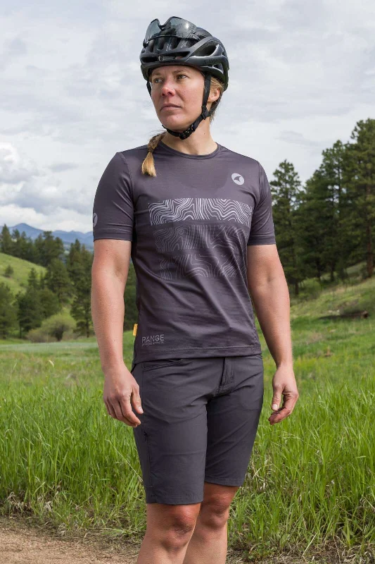 Elegant And Casual Women's Range Trail Shorts