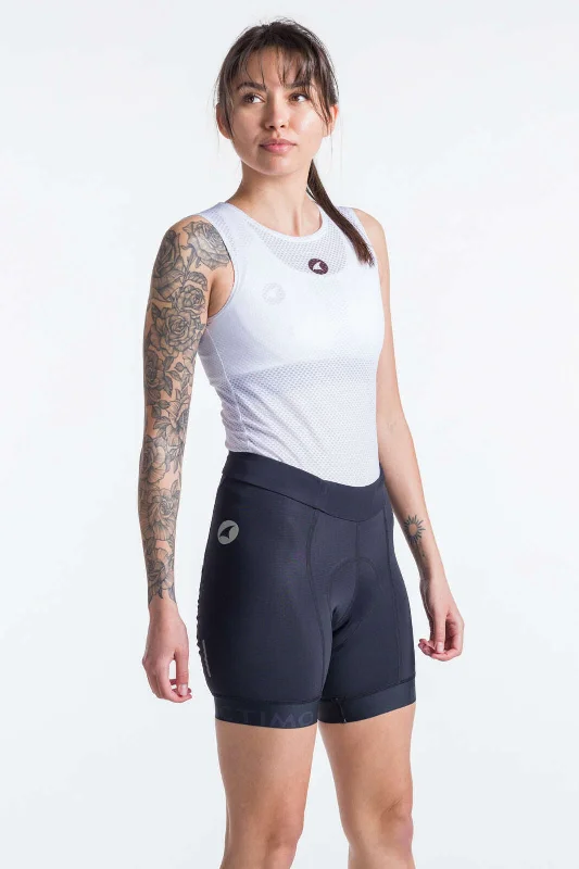 Simple And Comfortable Women's Ascent Vector Shorts